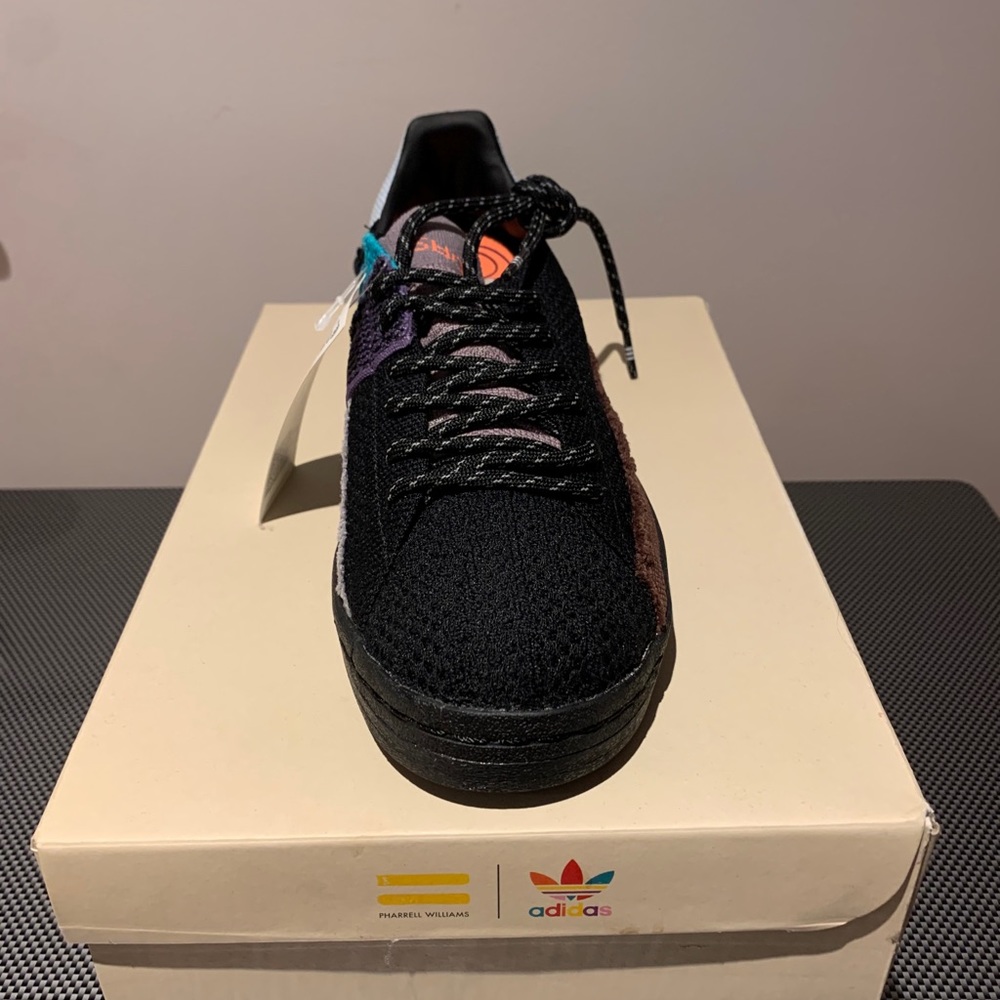 ❌SOLD❌Pharrell x Human Race Superstars -NWT! - Picture 1 of 5